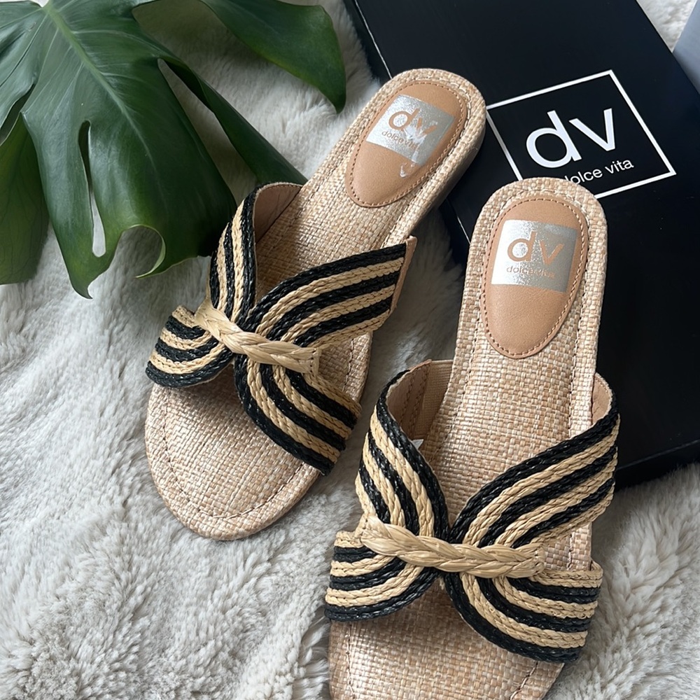 Dolce Vita Black Cream Raffia Sandals Sz-6.5